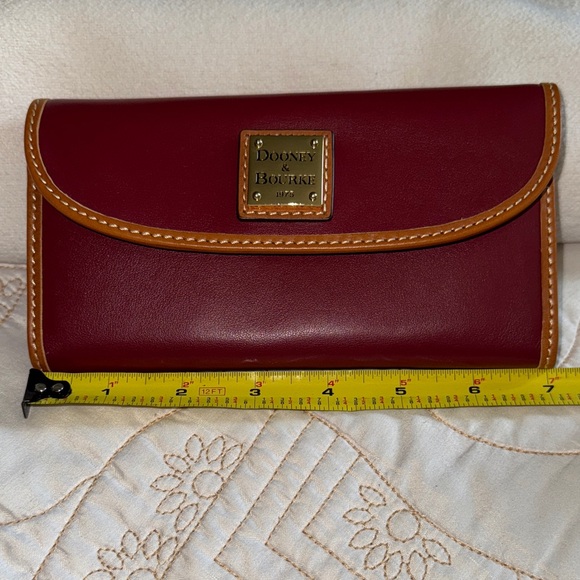 Dooney & Bourke Maroon Wallet with Tan Trim - Picture 7 of 9
